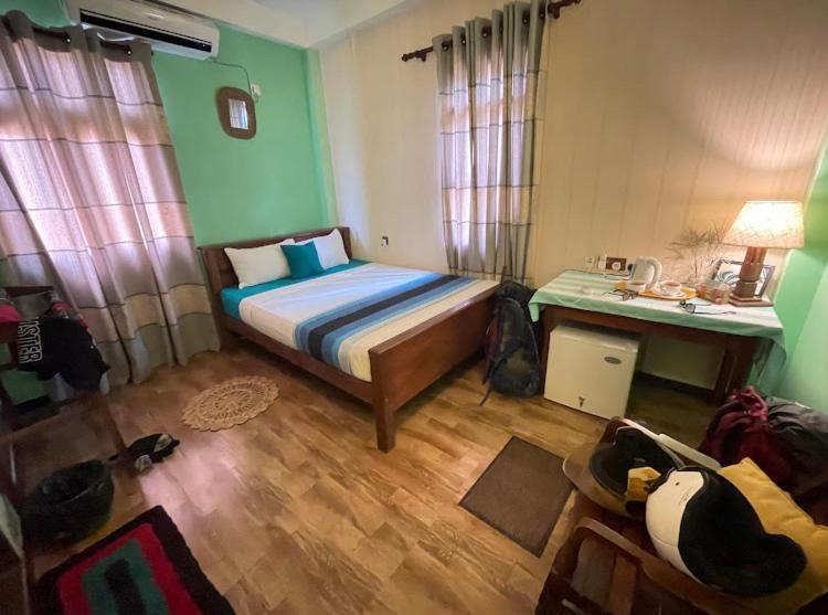 Hotel The Green Station à Dikwella Extérieur photo
